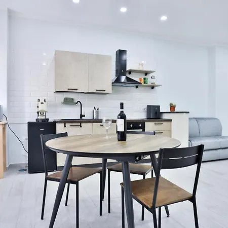 Guesthost - Ronkasa Quiet Naples