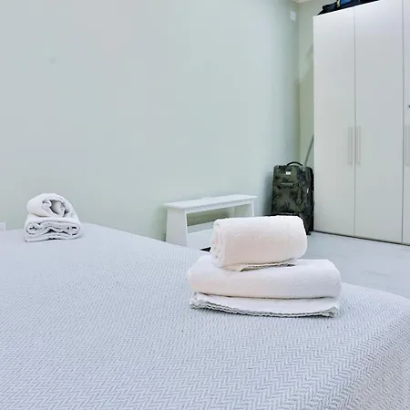 Apartamento Guesthost - Ronkasa Quiet Nápoles